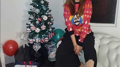 برفقة ابنتها.. ريا أبي تحتفل بالكريسماس