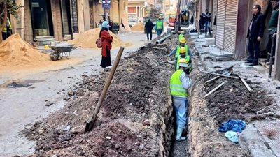 أستمرار العمل في إحلال وتجديد شبكة مياة بحي شرق سوهاج