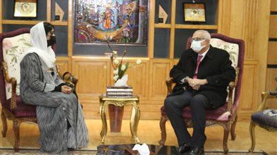 جامعة المنصورة تبحث سبل التعاون مع وفد ملحقية التعليم الإمارتي