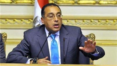 لزراعة 126 نخلة.. مصطفى مدبولي يتفقد ميدان التحرير