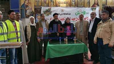 الأورمان توزع 500 كيلو لحوم بكنيسة كفر درويش للأسر الأكثر احتياجًا ببني سويف