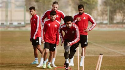 طبيب بيراميدز: محمد فتحي يغيب ٦ أسابيع عن الملاعب للإصابة