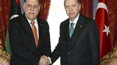 بعد تصعيد السراج وأردوغان.. مليشيات سورية تستعد للانتقال إلى ليبيا برعاية تركيا