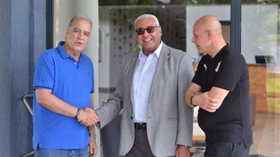 السفير المصري بدولة زامبيا يزور بعثة الزمالك