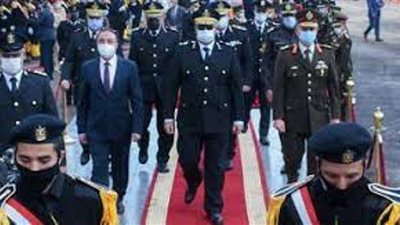 محافظ الإسكندرية يحتفل بـ