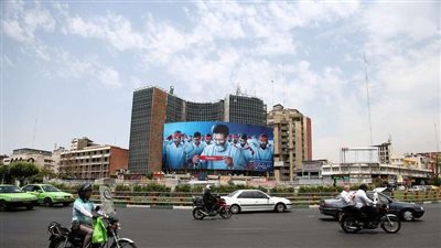 بماذا علقت طهران على إرسال المدمرة اليابانية؟