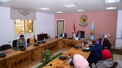 جامعة سوهاج تشارك في 