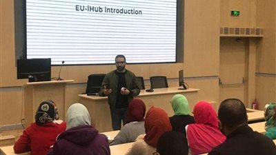 ندوة حول التقنيات الحديثة وكيفية استخدامها في المجال الطبي بطب عين شمس