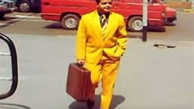 بطريقة كوميدية.. محمد هنيدي يحتفل بـ2020