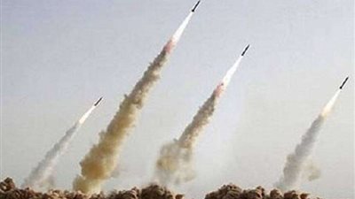 عاجل.. سقوط صواريخ على قاعدة 