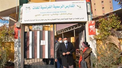 محافظ الدقهلية يتفقد لجان امتحانات الشهادة الاعدادية بمدرستين لهذا السبب