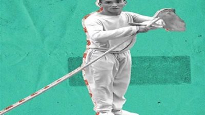 شاهد.. بعد 18 سنة من التدريب معلم 