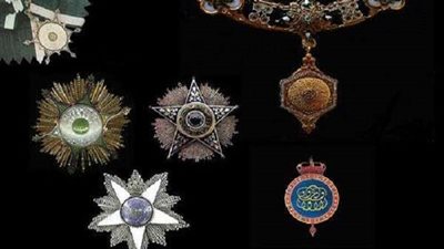 رفض قبول دعوى مطالبة السلطات بسحب أوسمة ونياشين 