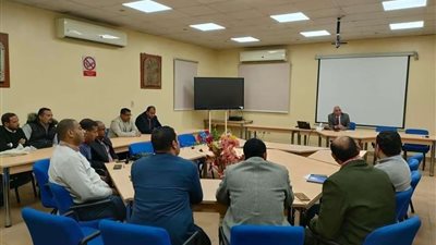 محصلي مياه قنا يشاركون فى وضع أسس لزيادة إيرادات الشركة