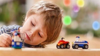 دراسة: تؤكد على أن الطفرات الجينية الوراثية للأباء تصيب الطفل بالتوحد