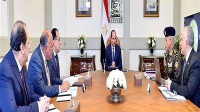 تفاصيل اجتماع السيسي مع الحكومة لمتابعة ملفات الإرهاب وسد النهضة ومؤشرات الاقتصاد (صور)