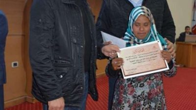 وزير الرياضة يلتقي شباب الوادي الجديد ويكرم النماذج المشرفة