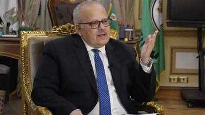 رئيس جامعة القاهرة يشارك بـ 4 إصدارات في معرض الكتاب