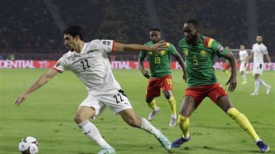الشوط الأول.. التعادل السلبي يسيطرعلى مباراة مصر والكاميرون