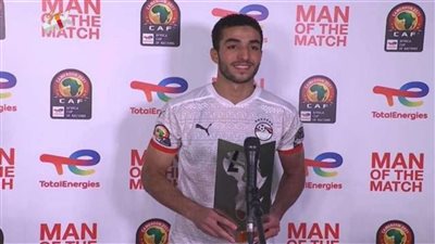 محمد عبد المنعم رجل مباراة مصر والكاميرون