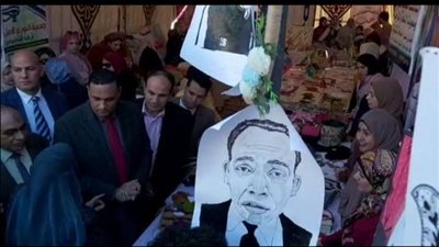 محافظ الدقهلية يتفقد معروضات ذوي القدرات الخاصة في نادي المهندسين بطلخا