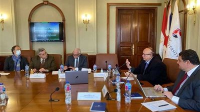 رئيس الحكومة و5  وزراء يعقدون اجتماعًا لإعداد مخطط نقل الوفود داخل شرم الشيخ خلال مؤتمر المناخ