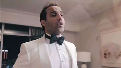 أحمد فهمي: 