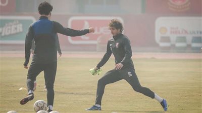 تدريبات قوية لثلاثي حراس مرمى الأهلي قبل موقعة نصف نهائي كأس العالم