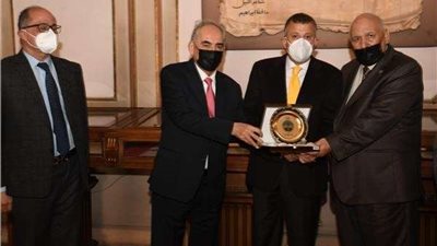 جامعة «عين شمس» تستقبل وفدًا من جامعة الزرقاء الأردنية لبحث التعاون