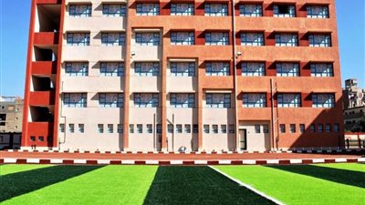 محافظ سوهاج : الانتهاء من 73 مدرسة جديدة توفر 913 فصل