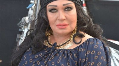 الموت يفجع  الفنانة فيفي عبده