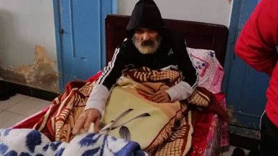 التدخل السريع بالدقهلية يُنقذ مسن من البرد