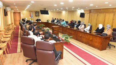 محافظ أسيوط يترأس إجتماع مناقشة الموقف التنفيذي لمشروعات