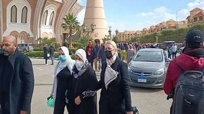 غياب شمس البارودي وزوجها حسن يوسف عن جنازة شقيقها