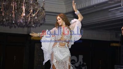 بالصور.. الراقصة أنستازيا تحيي حفل رأس السنة بالقاهرة الجديدة