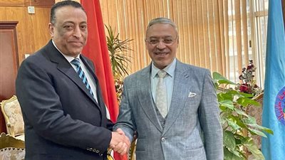 من هو الدكتور ممدوح المصرى عميد كلية آداب طنطا الجديد؟