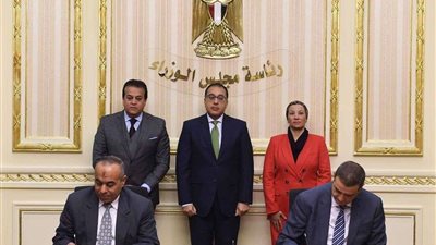 رئيس الوزراء يشهد توقيع بروتوكول تعاون بين المعهد القومى لعلوم البحار وجهاز شئون البيئة (صور)