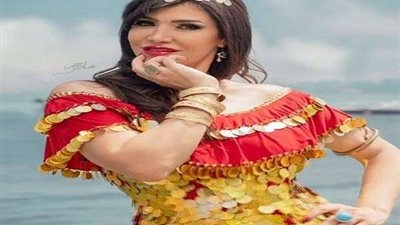 لقاء سويدان تكشف عن حبها لنجم المنتخب الوطني