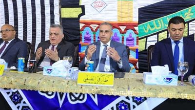 محافظ سوهاج ومدير الأمن يشهدان صلح عائلتي آل حجي  وآل مغربي (صور)