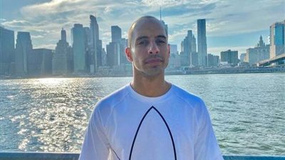 عمرو وهبة يهنئ صديقه على «مستر إكس»