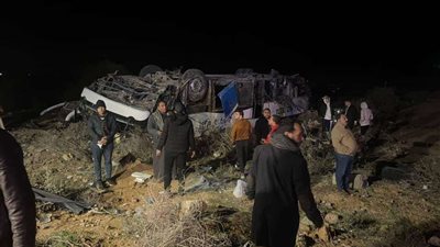 مصرع شخص وإصابة 16 آخرين في حادث مأسوي لإنقلاب أتوبيس غرب الدلتا بمطروح