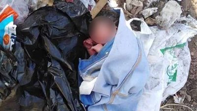 علاقة غير شرعية بين مدرس وطالبة تنتهي بحملها سفاحاً والتخلص منه في القمامة