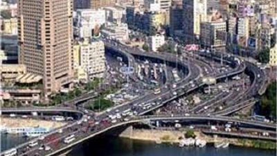 النشرة المرورية: زحام بطرق ومحاور القاهرة والجيزة