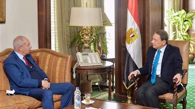 قناة السويس: نسعى لتكون المنطقة مركزًا عالميًا لتموين السفن بالوقود الأخضر