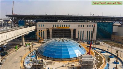 وزير النقل يتابع مراحل التشغيل التجريبي لمشروع القطار الكهربائي الخفيف 