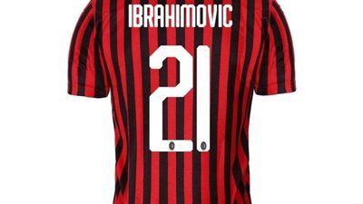 ميلان يكشف عن رقم قميص إبراهيموفيتش