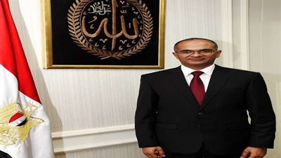 نائب وزير الإسكان يتابع سير العمل بجهاز تنظيم مياه الشرب والصرف الصحي