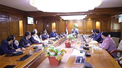 وزير التعليم العالي والبحث العلمي يرأس اجتماع معهد بحوث الإلكترونيات