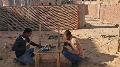 الزملوط يوجه بتدريب طلاب المدارس الصناعية على الحرف اليدوية