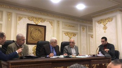 أبرزها ارتفاع الأسعار.. محلية البرلمان تبحث عن حلول لسلبيات 